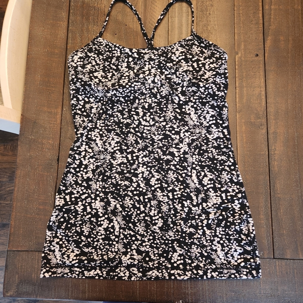 Lululemon Athletica Power Pose Tank, Black and White  Size 8